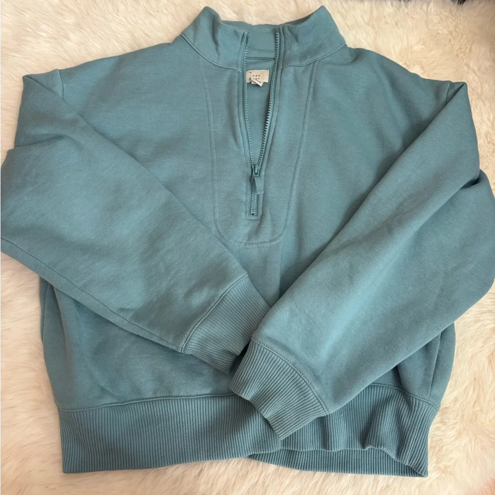 Teal/Turquoise Quarterzip - Picture 1 of 5